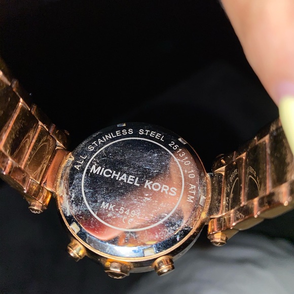 Rose gold Michael Kors watch - Picture 4 of 4